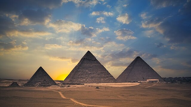 pyramids of giza at night egypt