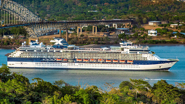 cel in shipexteriorpanamacanal 623