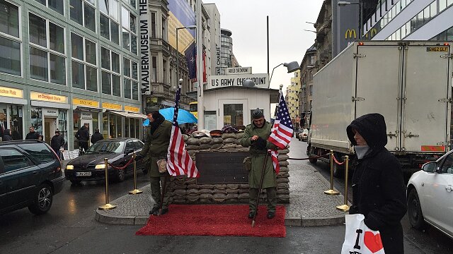 checkpoint charlie 2676144 1280